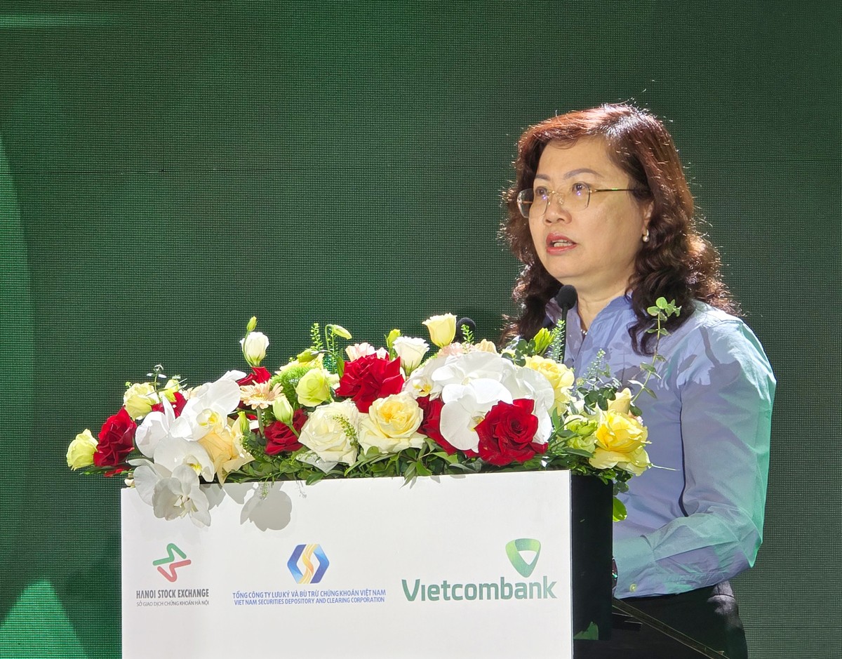 Bà Vũ Thị Chân Phương, Chủ tịch UBCKNN phát biểu chỉ đạo tại Hội nghị