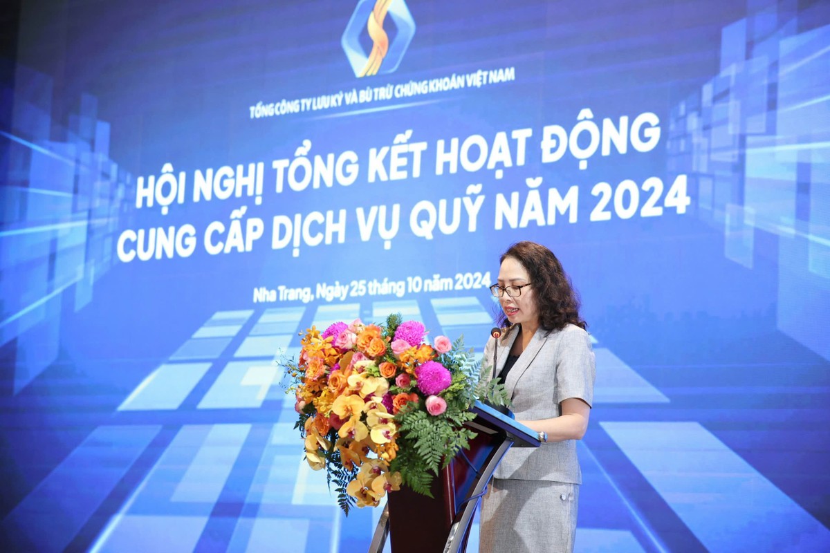 Bà Tạ Thanh Bình, Tổng giám đốc Tổng Công ty lưu ký và Bù trừ chứng khoán