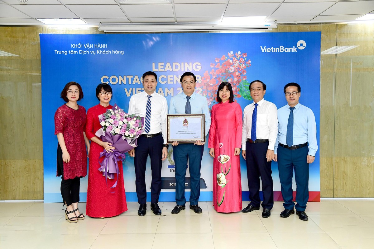 Trung tâm dịch vụ khách hàng VietinBank nỗ lực đổi mới, bứt phá mạnh mẽ trong hoạt động chăm sóc khách hàng Trung tâm dịch vụ khách hàng VietinBank nỗ lực đổi mới, bứt phá mạnh mẽ trong hoạt động chăm sóc khách hàng