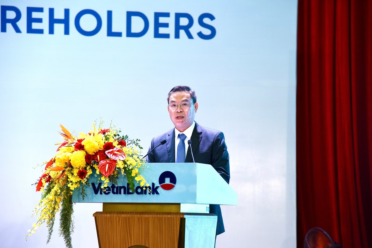 Ông Trần Minh Bình, Chủ tịch HĐQT VietinBank phát biểu tại ĐHCĐ 2023 Ông Trần Minh Bình, Chủ tịch HĐQT VietinBank phát biểu tại ĐHCĐ 2023
