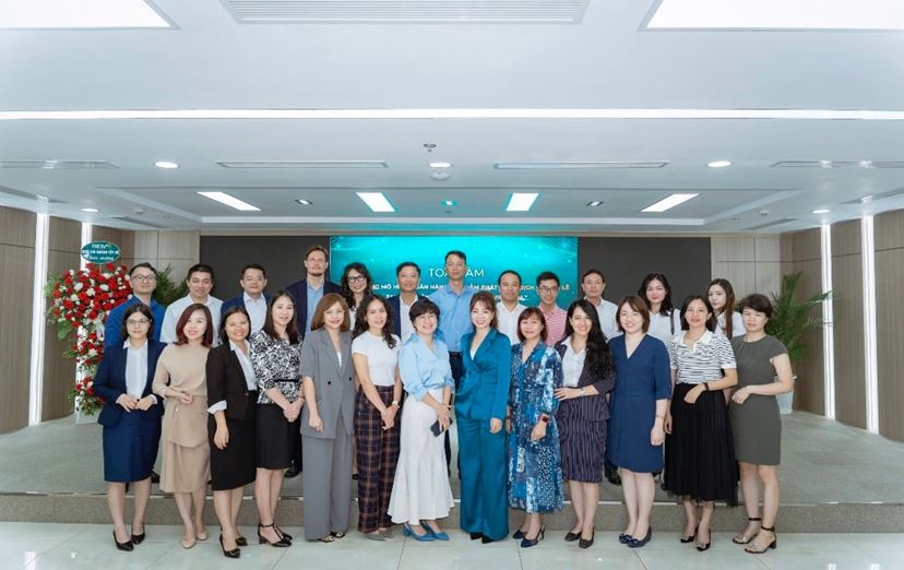 Các đại biểu chụp ảnh lưu niệm tại tọa đàm Các đại biểu chụp ảnh lưu niệm tại tọa đàm