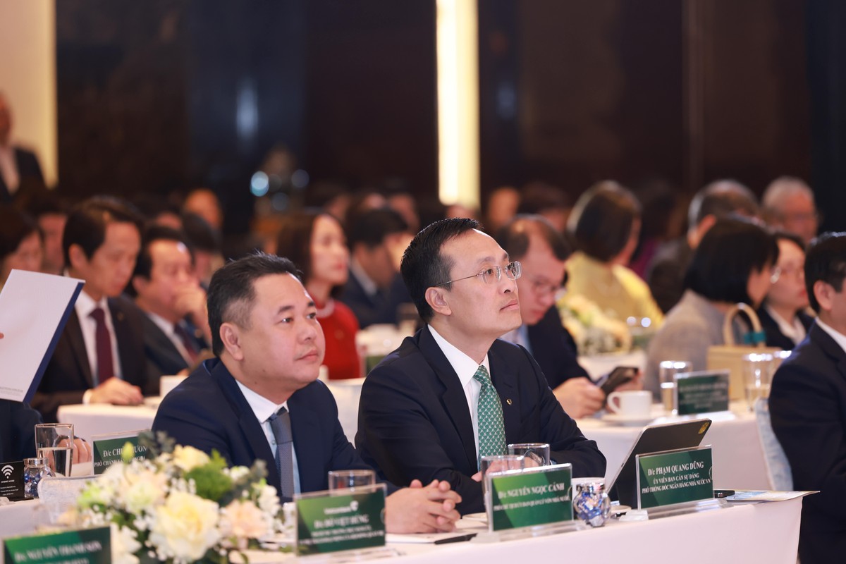 Đại biểu tham dự Hội nghị Đại biểu tham dự Hội nghị