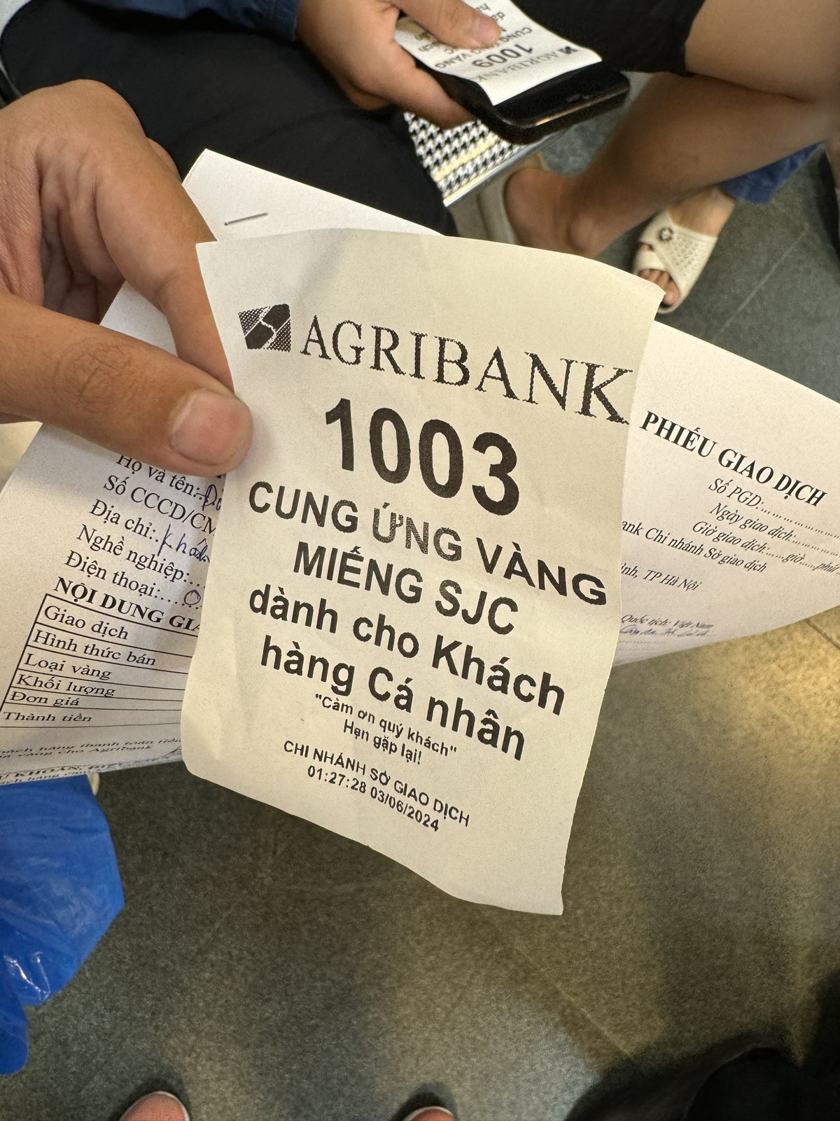 Ngọc, thanh niên sinh năm 2000, ở Xã Đàn, Hà Nội với số thứ tự 03 Ngọc, thanh niên sinh năm 2000, ở Xã Đàn, Hà Nội với số thứ tự 03