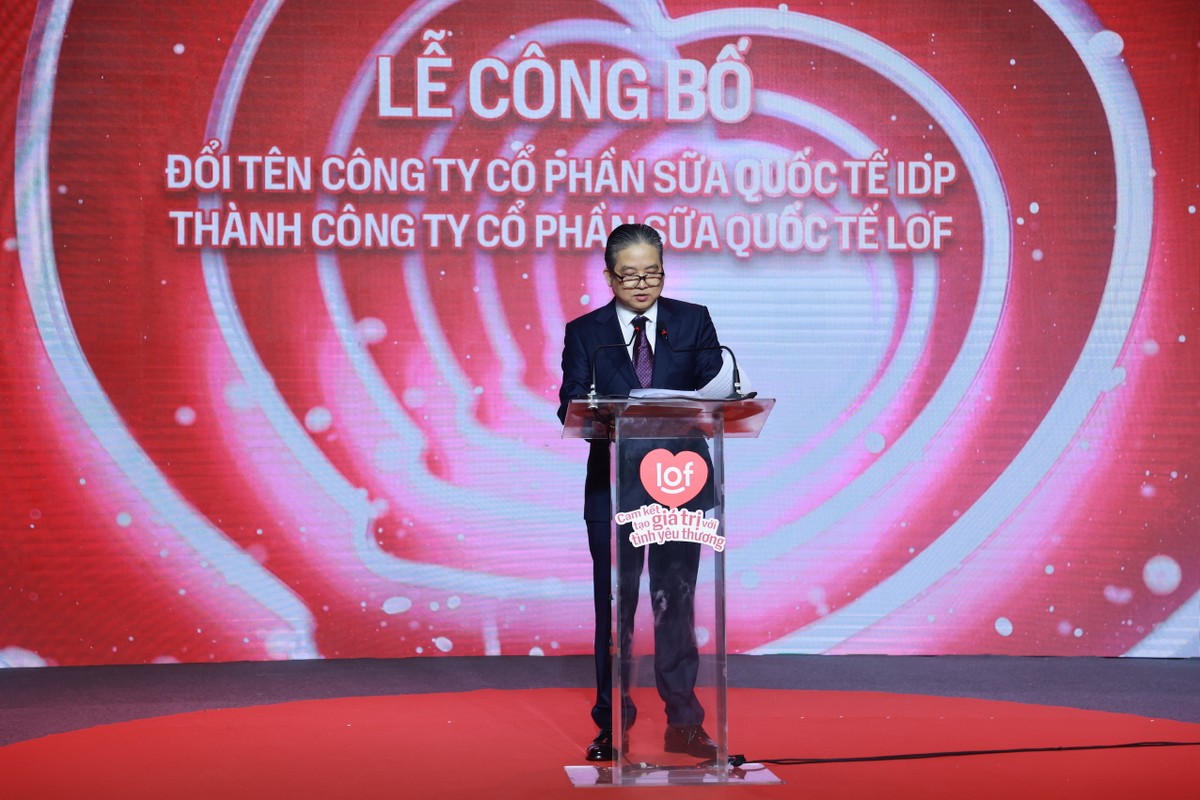 Ông Bùi Hoàng Sang, Tổng Giám đốc Công ty Cổ phần Sữa Quốc tế LOF phát biểu tại sự kiện Ông Bùi Hoàng Sang, Tổng Giám đốc Công ty Cổ phần Sữa Quốc tế LOF phát biểu tại sự kiện