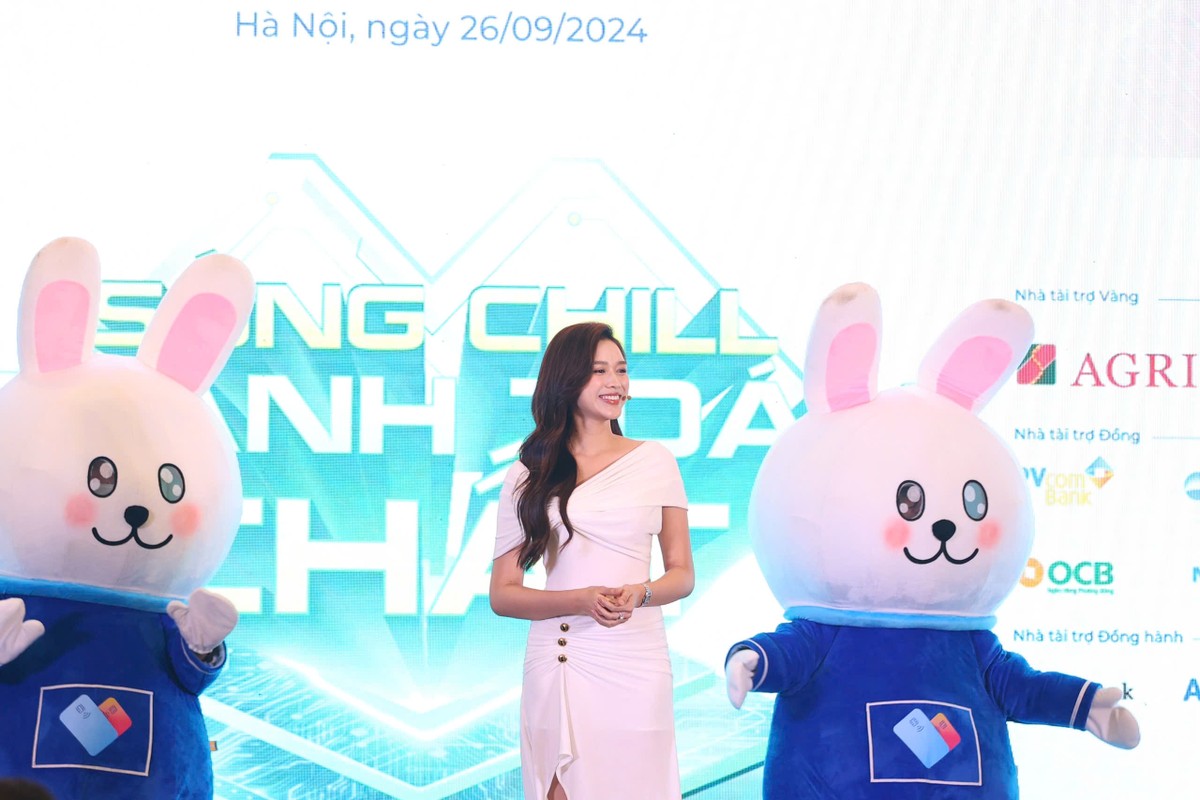 Hoa hậu Việt Nam 2020 Đỗ Thị Hà - Đại sứ thương hiệu của Ngày Thẻ Việt Nam 2024. Hoa hậu Việt Nam 2020 Đỗ Thị Hà - Đại sứ thương hiệu của Ngày Thẻ Việt Nam 2024.