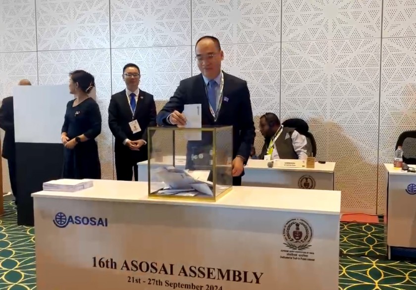 Phó Tổng Kiểm toán nhà nước Bùi Quốc Dũng bỏ phiếu bầu chọn Ủy ban Kiểm toán ASOSAI nhiệm kỳ 2024-2027 Phó Tổng Kiểm toán nhà nước Bùi Quốc Dũng bỏ phiếu bầu chọn Ủy ban Kiểm toán ASOSAI nhiệm kỳ 2024-2027