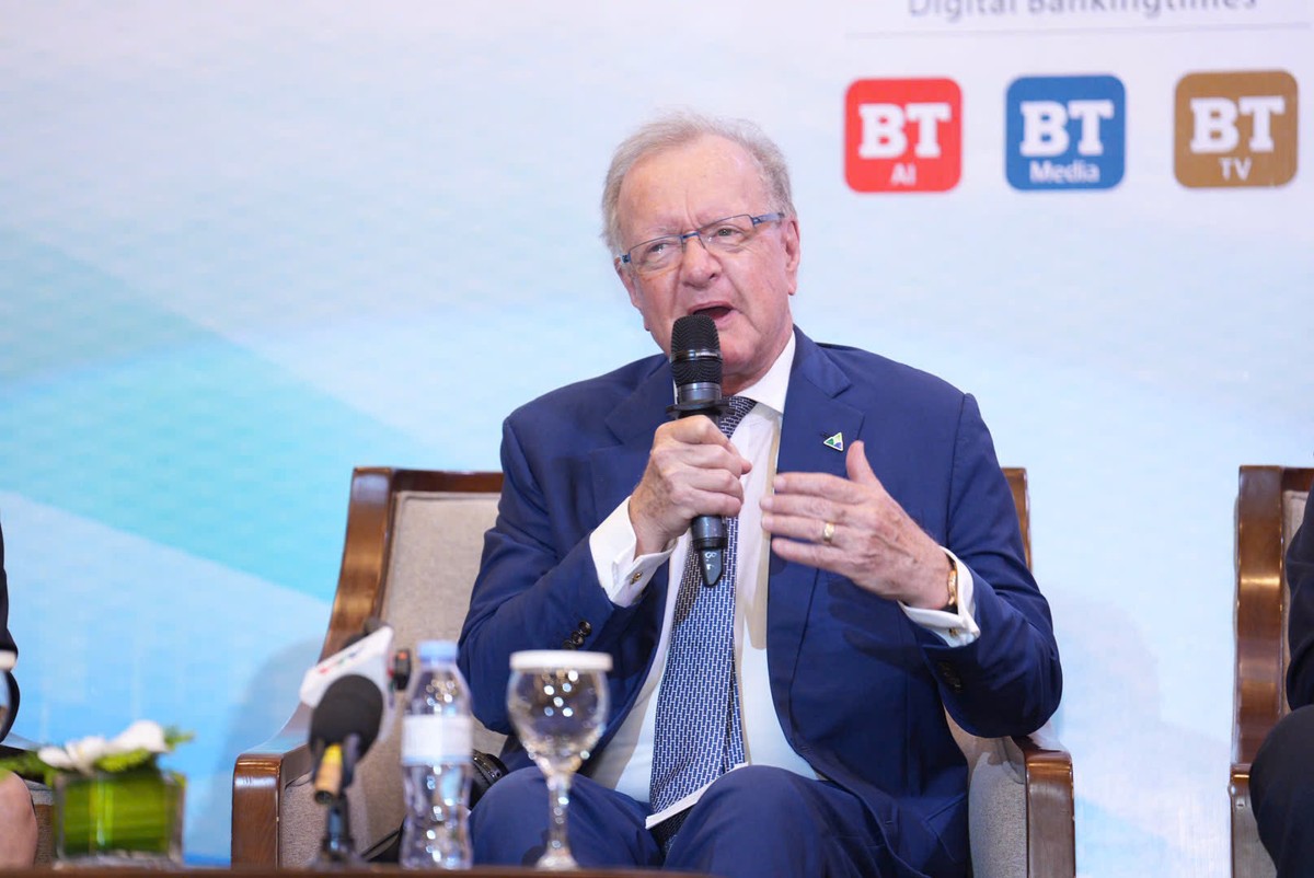 Giáo sư John A. Quelch, nguyên Phó hiệu trưởng Trường Kinh doanh Harvard Giáo sư John A. Quelch, nguyên Phó hiệu trưởng Trường Kinh doanh Harvard