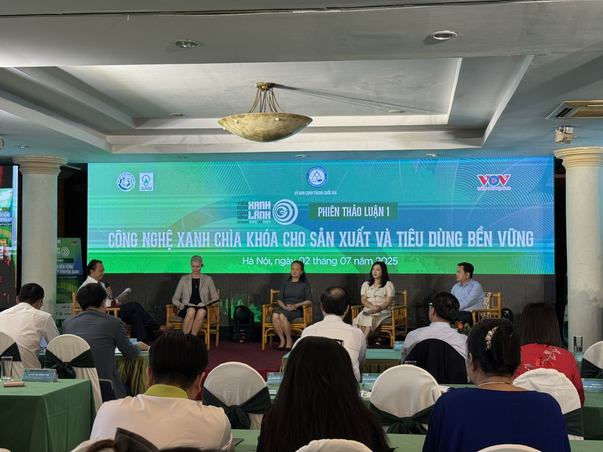 Các diễn giả thảo luận tại sự kiện Các diễn giả thảo luận tại sự kiện