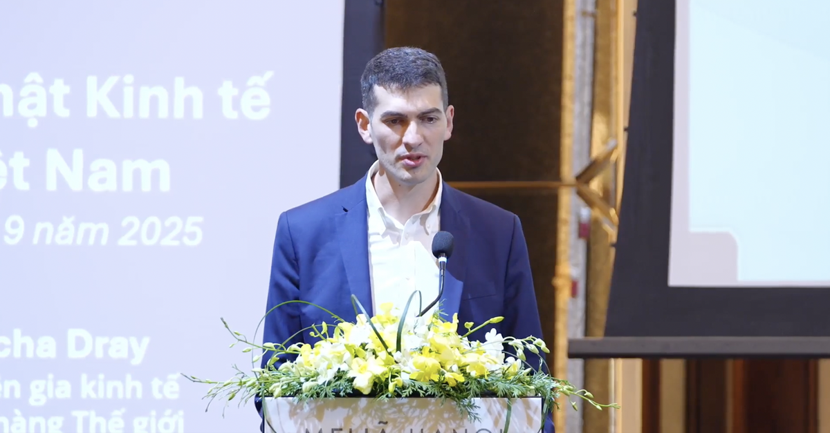 Ông Sacha Dray, chuyên gia kinh tế WB chia sẻ tại buổi công bố Báo cáo