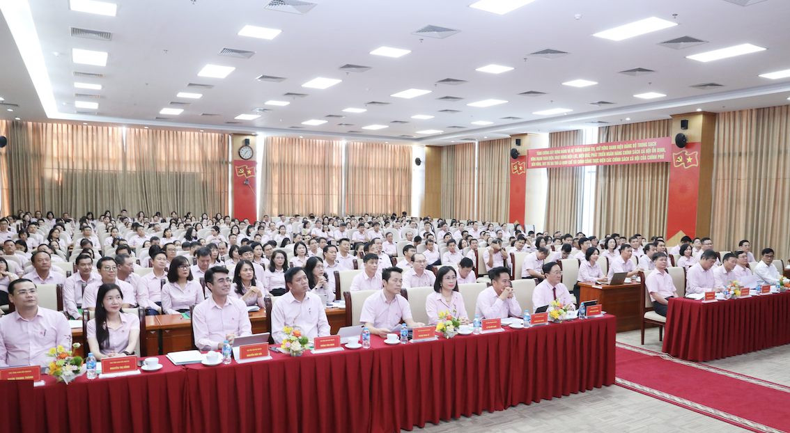 Quang cảnh hội nghị