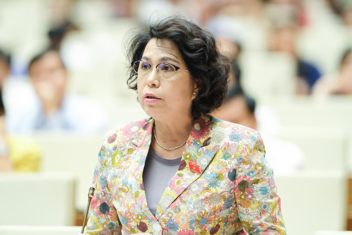 ĐBQH Tô Thị Bích Châu thảo luận tại Hội trường chiều 27/5 ĐBQH Tô Thị Bích Châu thảo luận tại Hội trường chiều 27/5