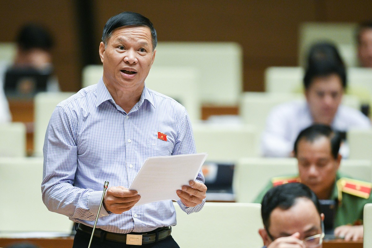 Đại biểu Trần Văn Tiến (đoàn Vĩnh Phúc) Đại biểu Trần Văn Tiến (đoàn Vĩnh Phúc)