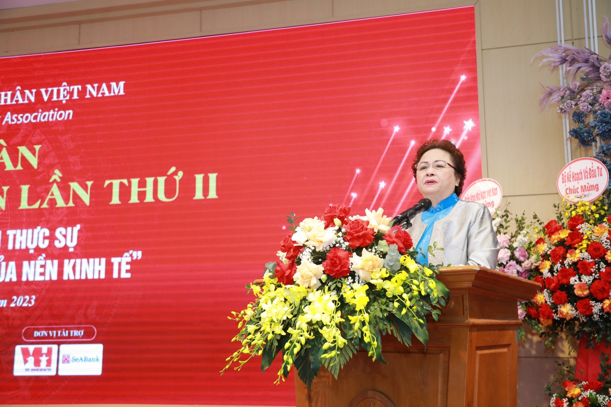 Chủ tịch Tập đoàn BRG Nguyễn Thị Nga: 5-6 năm nay chúng tôi không dám triển khai một dự án mới nào thì sợ không xoay sở được vốn.