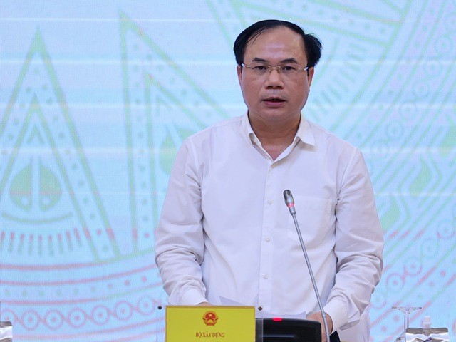 Thứ trưởng Bộ Xây dựng Nguyễn Văn Sinh thông tin về kết quả hoạt động của Tổ công tác của Thủ tướng Chính phủ tháo gỡ khó khăn cho các dự án bất động sản. Thứ trưởng Bộ Xây dựng Nguyễn Văn Sinh thông tin về kết quả hoạt động của Tổ công tác của Thủ tướng Chính phủ tháo gỡ khó khăn cho các dự án bất động sản.