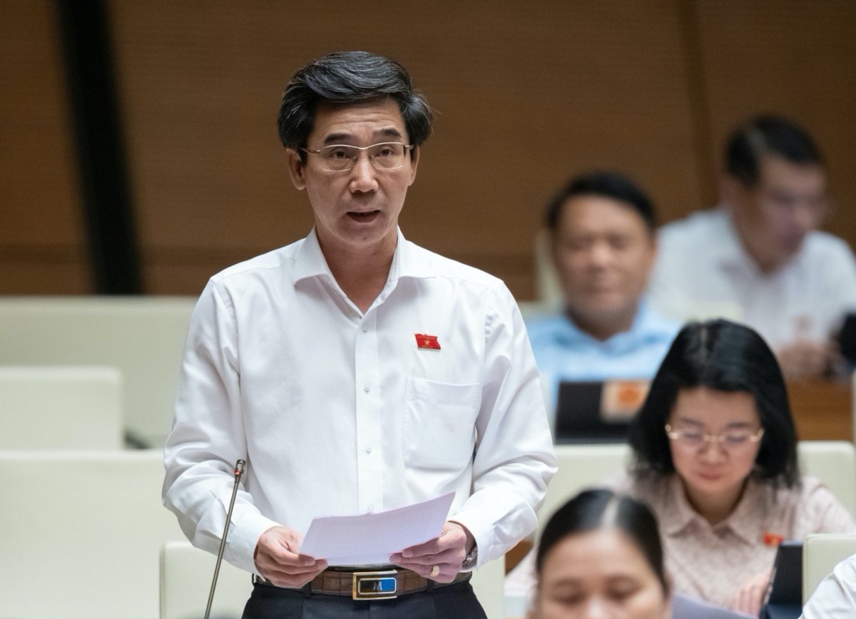 Đại biểu Trần Chí Cường (đoàn Đà Nẵng) Đại biểu Trần Chí Cường (đoàn Đà Nẵng)