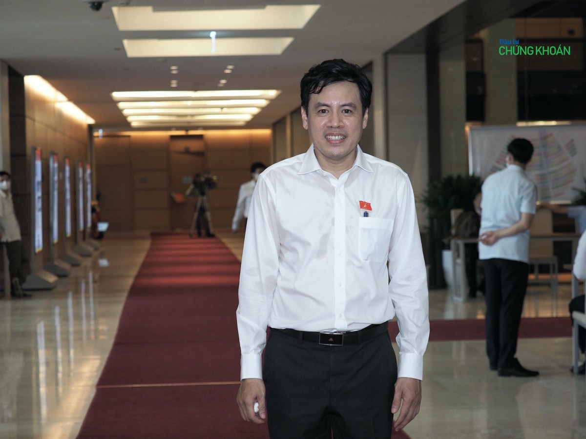 Đại biểu Quốc hội Trần Anh Tuấn (đoàn TP. Hồ Chí Minh), Phó Giám đốc Sở Kế hoạch và Đầu tư kiêm Trưởng Ban đổi mới quản lý doanh nghiệp TP.HCM Đại biểu Quốc hội Trần Anh Tuấn (đoàn TP. Hồ Chí Minh), Phó Giám đốc Sở Kế hoạch và Đầu tư kiêm Trưởng Ban đổi mới quản lý doanh nghiệp TP.HCM