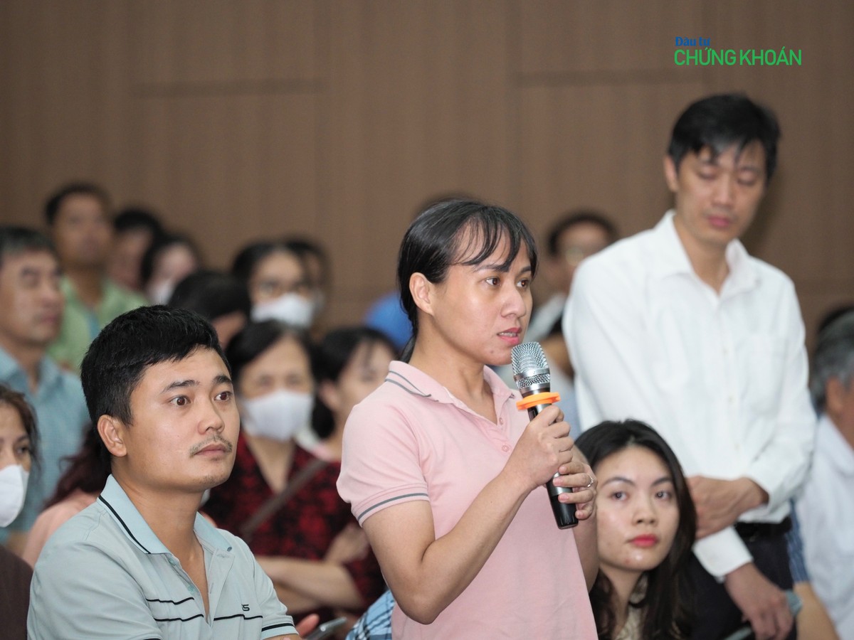 Bị hại Phan Thị Thu Phương ở căn hộ 706 CT6C Kiến Hưng đề nghị được bồi thường với giá 34 triệu đồng/m2 (Ảnh: H.Y)