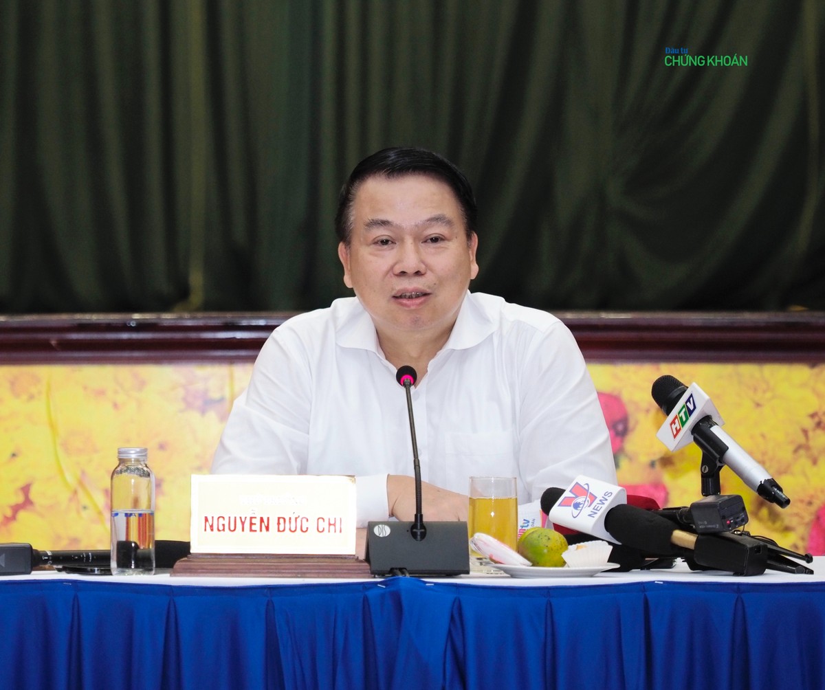 Thứ trưởng Bộ Tài chính Nguyễn Đức Chi chủ trì buổi họp báo chiều 5/10 (Ảnh: M.Minh) Thứ trưởng Bộ Tài chính Nguyễn Đức Chi chủ trì buổi họp báo chiều 5/10 (Ảnh: M.Minh)