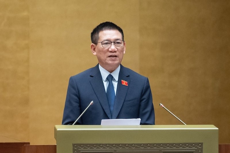 Bộ trưởng Bộ Tài chính Hồ Đức Phớc trình bày báo cáo Bộ trưởng Bộ Tài chính Hồ Đức Phớc trình bày báo cáo