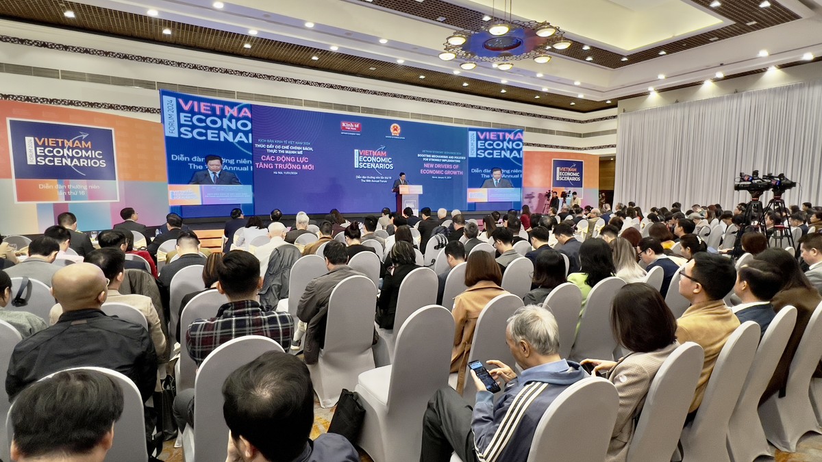 Toàn cảnh Diễn đàn Kịch bản Kinh tế Việt Nam thường niên 2024 (Ảnh: M.M) Toàn cảnh Diễn đàn Kịch bản Kinh tế Việt Nam thường niên 2024 (Ảnh: M.M)