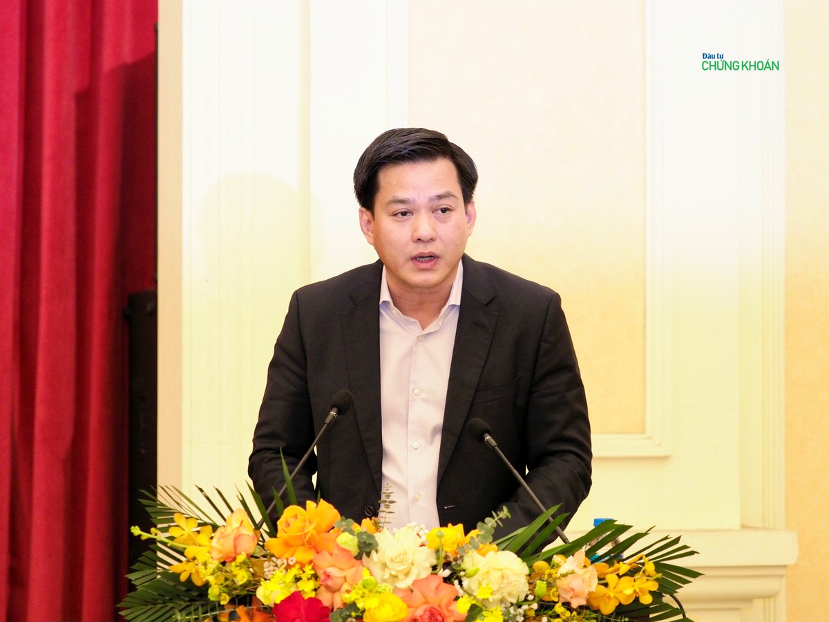 Ông Hoàng Hải - Cục trưởng Cục Quản lý nhà và thị trường bất động sản, Bộ Xây dựng thông tin tại buổi họp báo (Ảnh: M.Minh) Ông Hoàng Hải - Cục trưởng Cục Quản lý nhà và thị trường bất động sản, Bộ Xây dựng thông tin tại buổi họp báo (Ảnh: M.Minh)