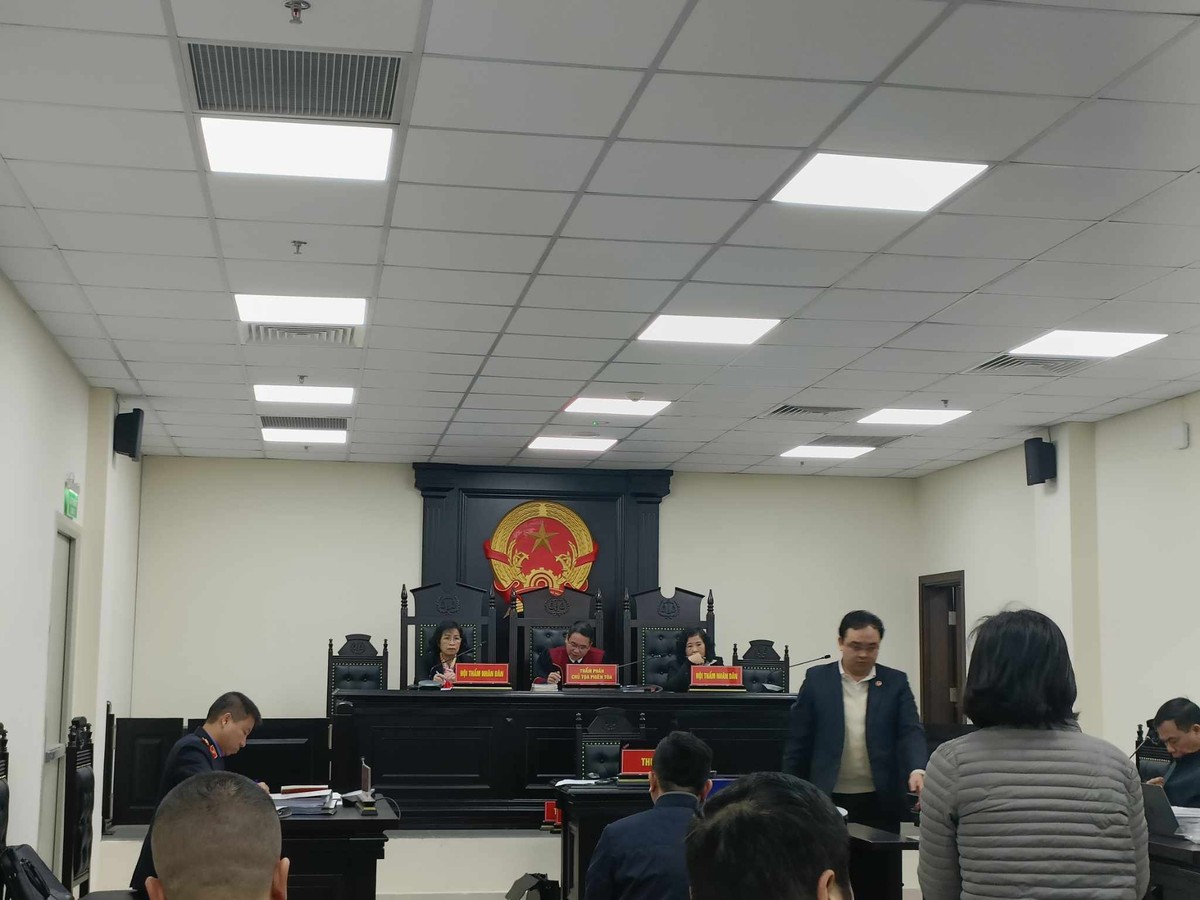 Phiên toà xét xử cựu Giám đốc CDC Hà Nội sáng 29/2 đã bị hoãn do bị cáo vắng mặt Phiên toà xét xử cựu Giám đốc CDC Hà Nội sáng 29/2 đã bị hoãn do bị cáo vắng mặt