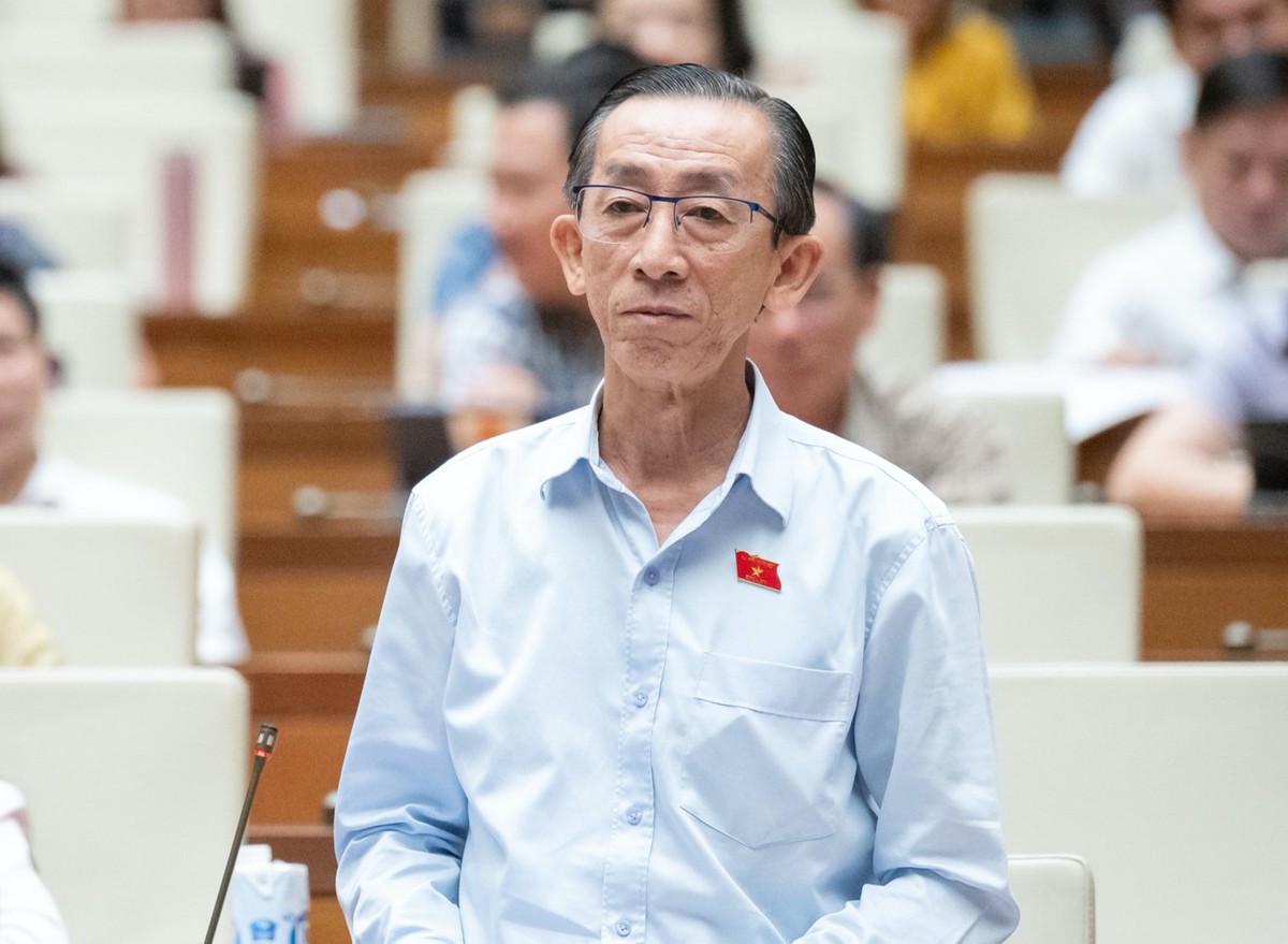 ĐBQH Trần Hoàng Ngân phát biểu về Chương trình giám sát sáng 30/5 ĐBQH Trần Hoàng Ngân phát biểu về Chương trình giám sát sáng 30/5