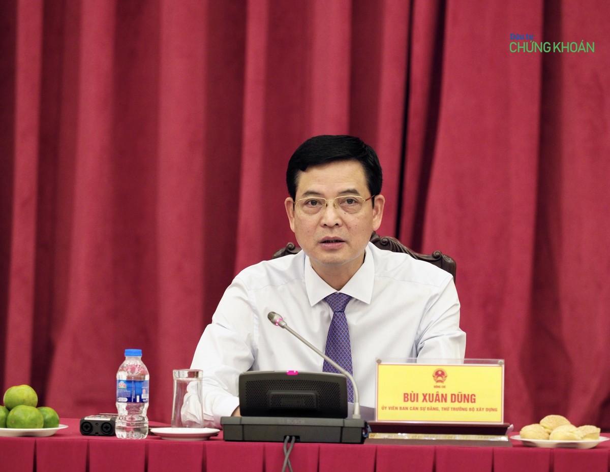 Thứ trưởng Bộ Xây dựng Bùi Xuân Dũng chủ trì buổi họp báo chiều 14/6 (Ảnh: H.Y) Thứ trưởng Bộ Xây dựng Bùi Xuân Dũng chủ trì buổi họp báo chiều 14/6 (Ảnh: H.Y)