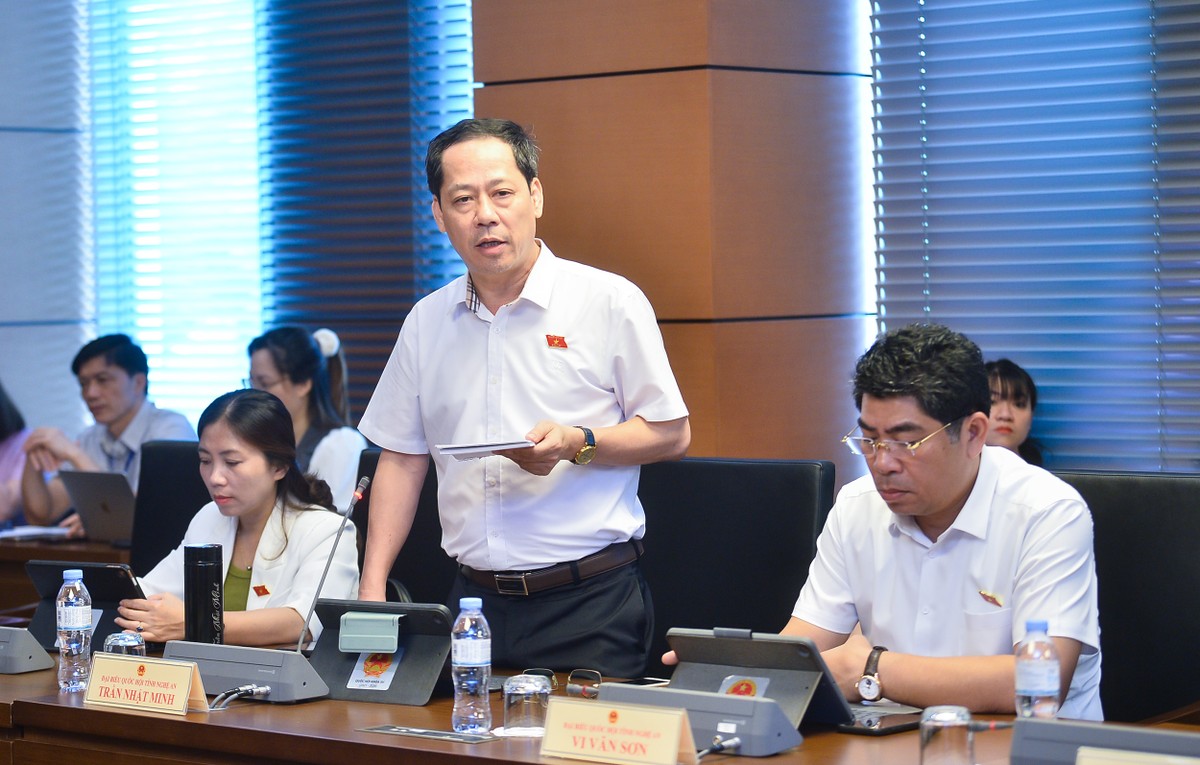 Đại biểu Trần Nhật Minh (đoàn Nghệ An)