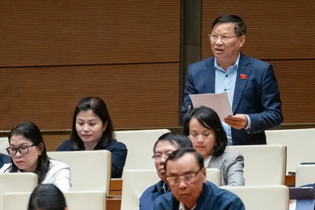 Đại biểu Trần Văn Tiến (đoàn Vĩnh Phúc) Đại biểu Trần Văn Tiến (đoàn Vĩnh Phúc)