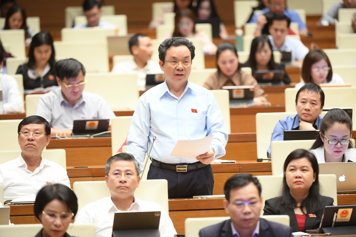 Đại biểu Hoàng Văn Cường (đoàn TP. Hà Nội)