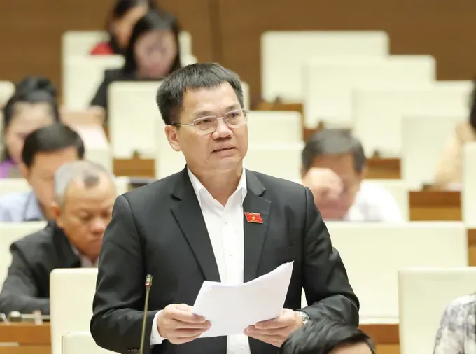 Đại biểu Dương Khắc Mai (đoàn Lâm Đồng) Đại biểu Dương Khắc Mai (đoàn Lâm Đồng)