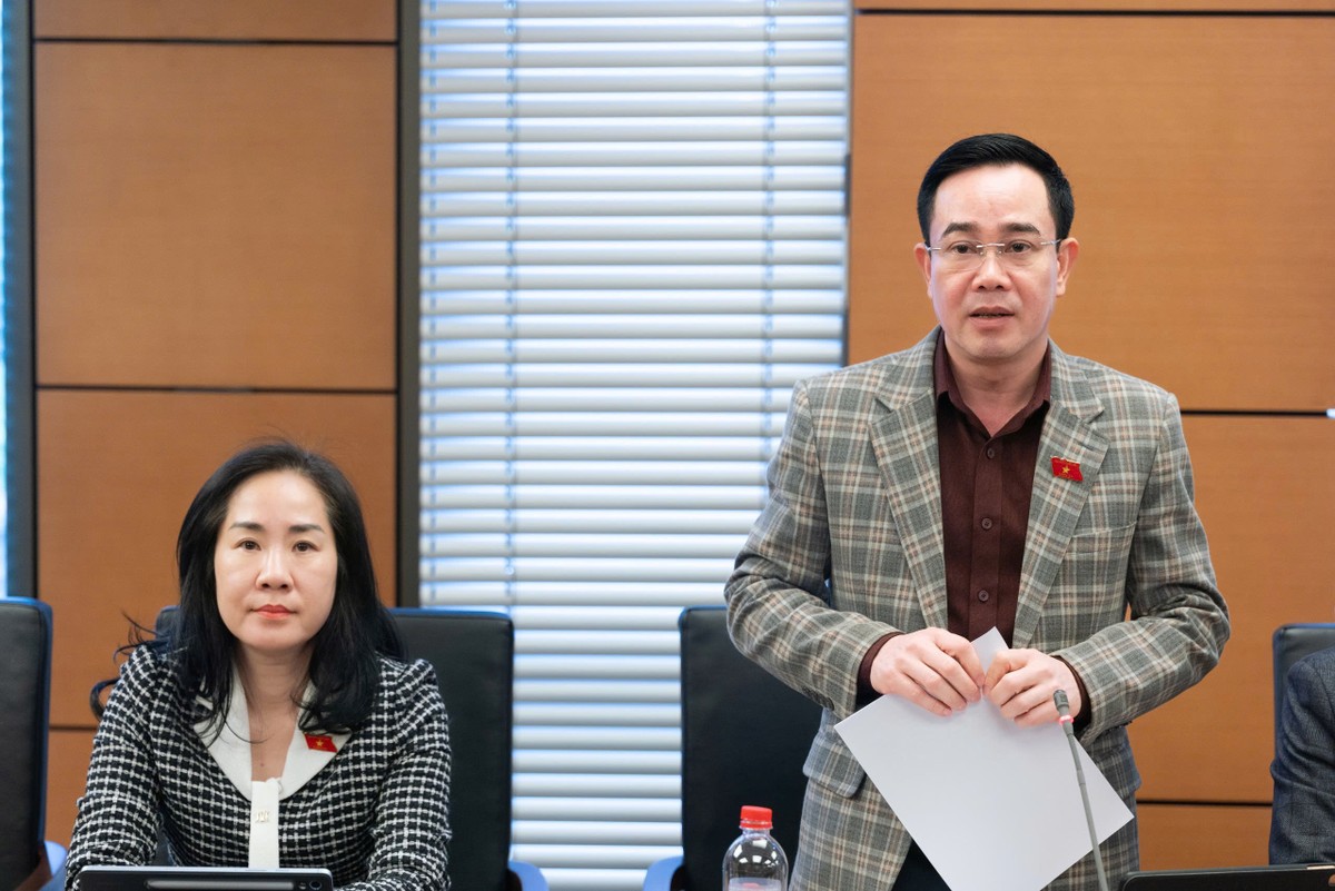 Đại biểu Nguyễn Văn Huy (đoàn Hưng Yên) Đại biểu Nguyễn Văn Huy (đoàn Hưng Yên)