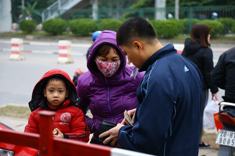 Khó như... công nhân rút tiền Tết  ảnh 12
