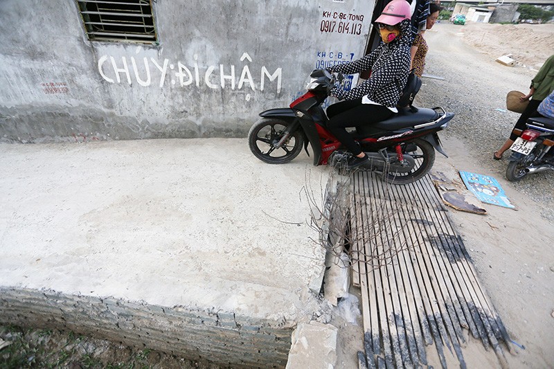 Hà Nội: Người dân bỏ hoang nhà vì mặt đường bỗng dưng cao hơn cả mét ảnh 9