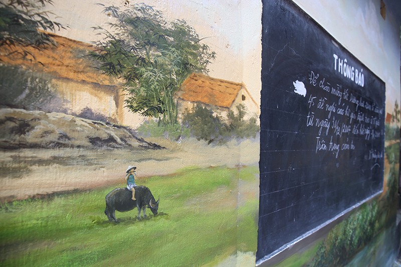 Hà Nội khoác áo mới cho chung cư cũ bằng tranh bích họa ảnh 5