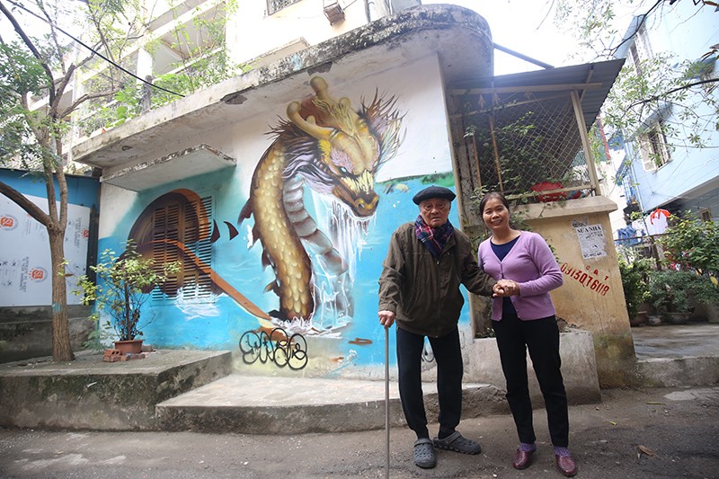 Hà Nội khoác áo mới cho chung cư cũ bằng tranh bích họa ảnh 6