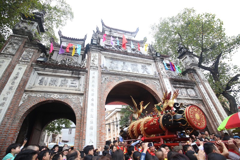 Rước quả pháo khổng lồ tại lễ hội Đồng Kỵ ảnh 7