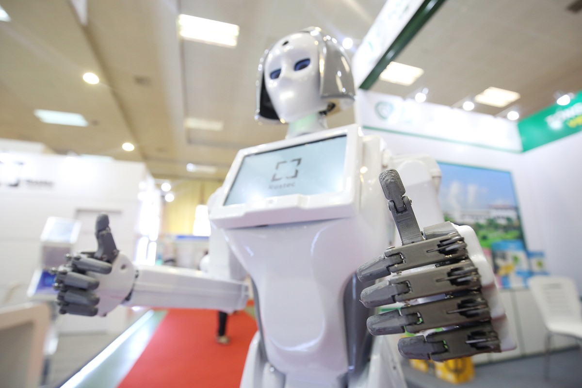 Cận cảnh nhan sắc “cô gái” robot tại Việt Nam Expo 2018 ảnh 8