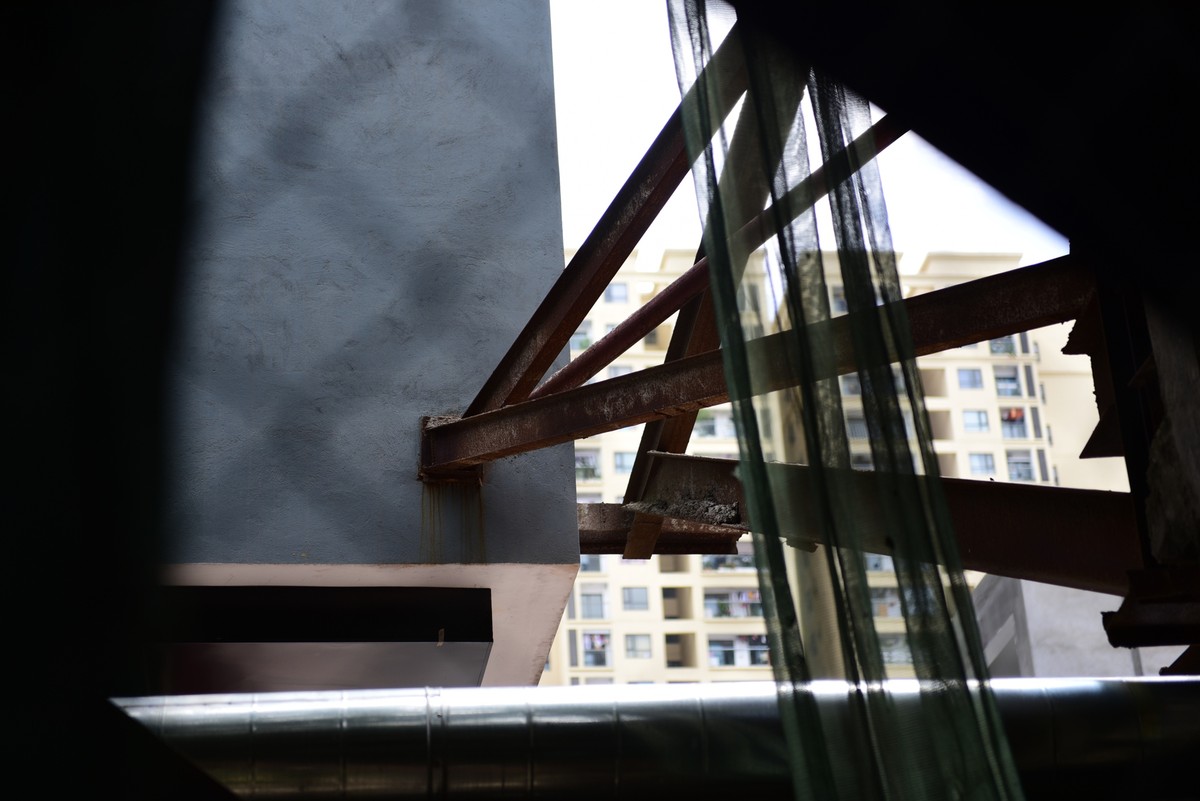 Hà Nội: Người dân sống thấp thỏm trong nhà bọc sắt ảnh 12