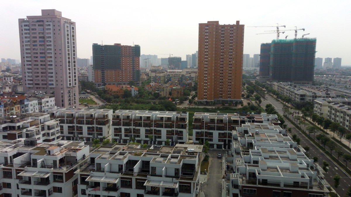 Hà Nội: Tuyến đường 8 làn xe nối 3 quận đã hoàn thiện nhưng vẫn bị rào ảnh 14