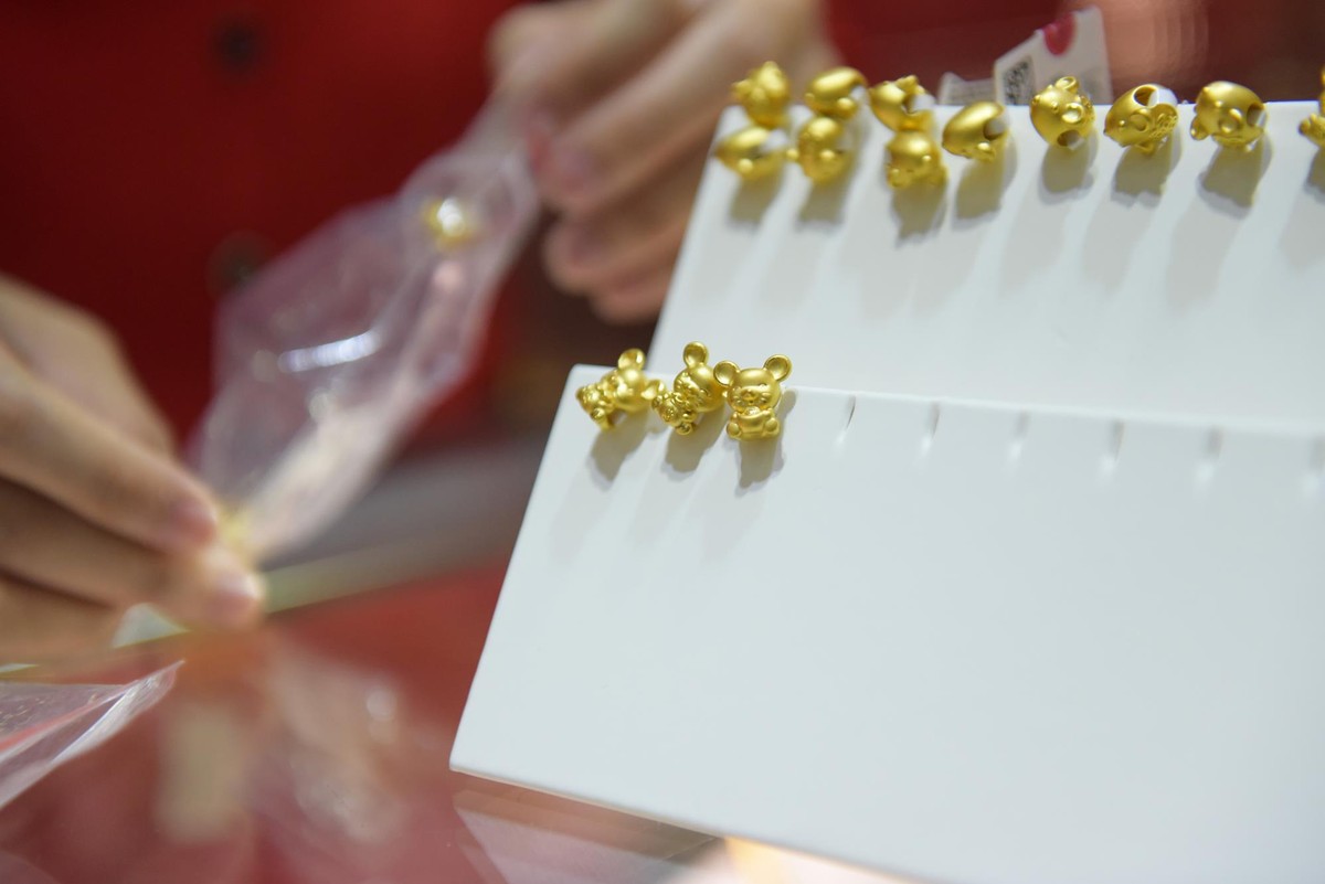 Virus Corona khiến cửa hàng vàng khác lạ trong ngày Thần Tài ảnh 11