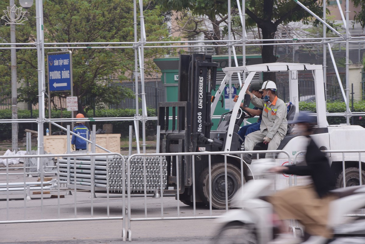 Cảnh tháo dỡ khán đài F1 chờ ngày tái khởi tranh ảnh 11