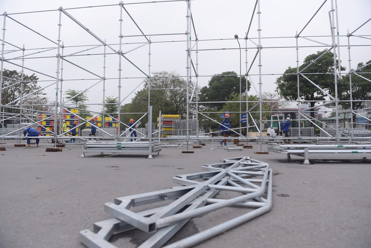 Cảnh tháo dỡ khán đài F1 chờ ngày tái khởi tranh ảnh 3