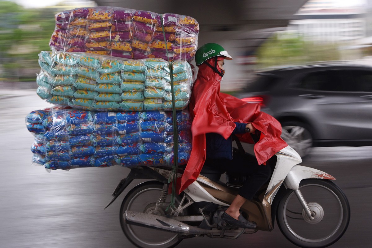 Shipper cháy đơn hàng trong ngày đầu Hà Nội xử phạt người ra đường không cần thiết ảnh 11