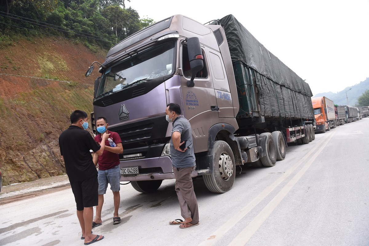 Nghề hot nhất Lạng Sơn: Lái xe chuyên trách tại cửa khẩu mùa dịch ảnh 2