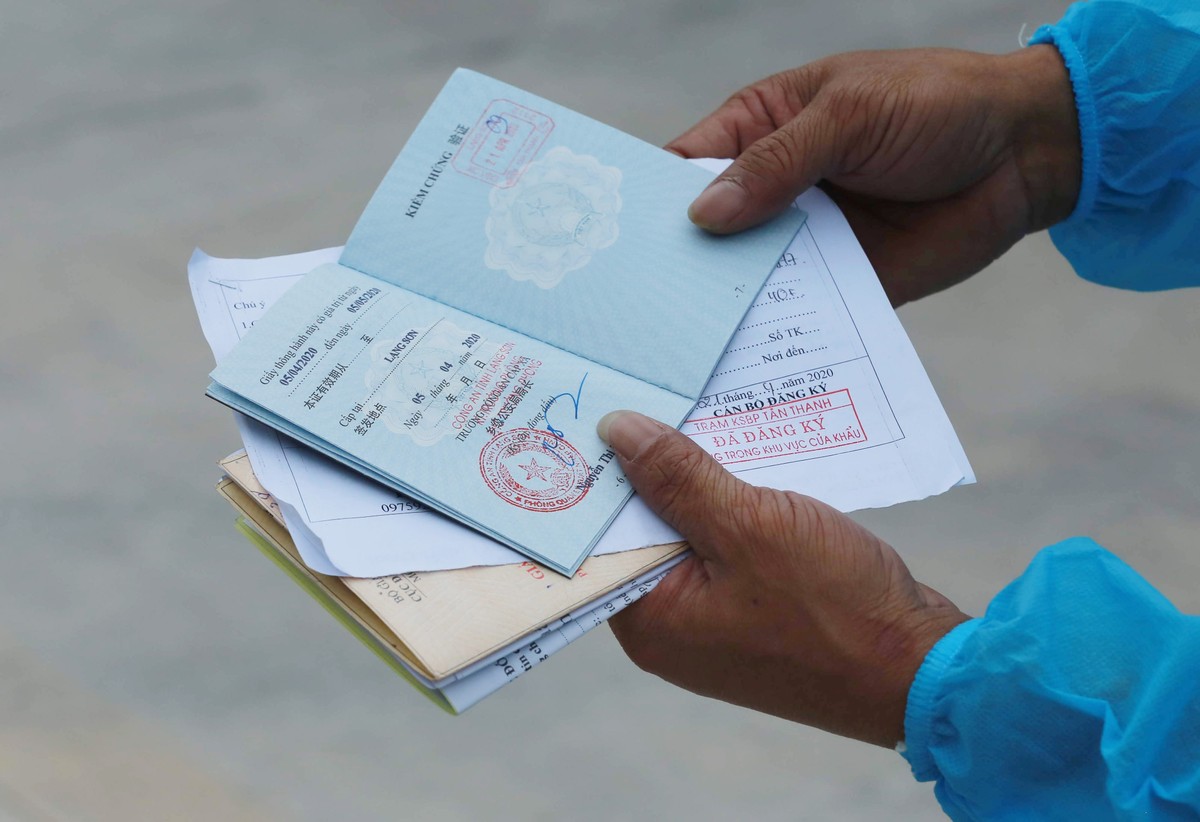 Nghề hot nhất Lạng Sơn: Lái xe chuyên trách tại cửa khẩu mùa dịch ảnh 13