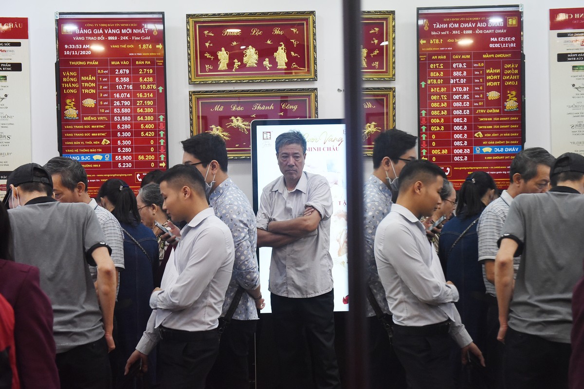 Nhiều người không khỏi bất ngờ với diễn biến trên.