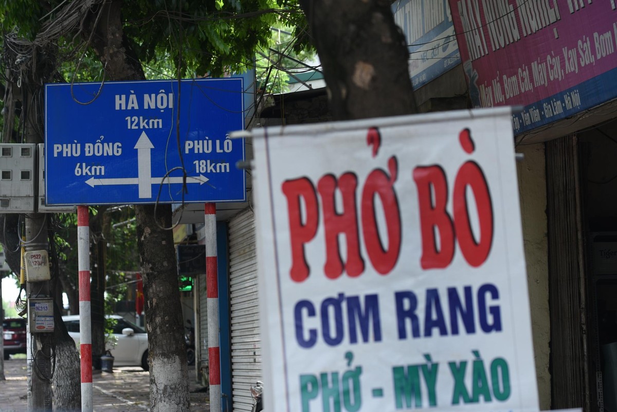 Huyện Gia Lâm (Hà Nội) có 19 trong 22 xã, thị trấn nằm trong vùng xanh do đã kiểm soát được dịch Covid-19. Từ 6h sáng 6/9, hàng quán bán đồ ăn tại 19 xã trên được phép bán mang về.