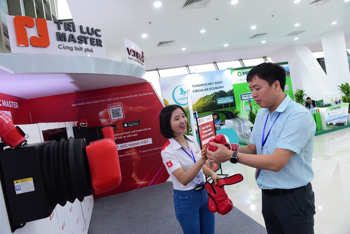 Với mục tiêu tạo ra một không gian giao lưu, chia sẻ những ý tưởng, sản phẩm đổi mới sáng tạo hàng đầu đồng thời khơi nguồn cảm hứng và khám phá năng lực đổi mới sáng tạo, mở ra những cơ hội hợp tác tiềm năng cho các doanh nghiệp. Với mục tiêu tạo ra một không gian giao lưu, chia sẻ những ý tưởng, sản phẩm đổi mới sáng tạo hàng đầu đồng thời khơi nguồn cảm hứng và khám phá năng lực đổi mới sáng tạo, mở ra những cơ hội hợp tác tiềm năng cho các doanh nghiệp.